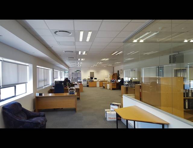 2,305M² FACTORY TO LET IN BLACKHEATH INDUSTRIAL
